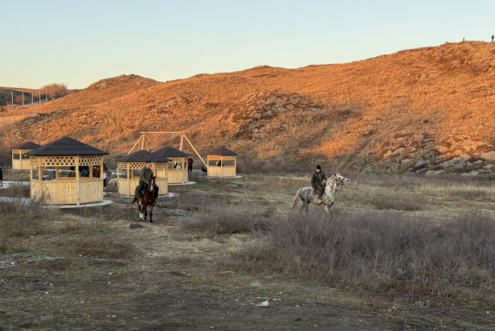 Зона отдыха возле горы Чечек подключена к электричеству